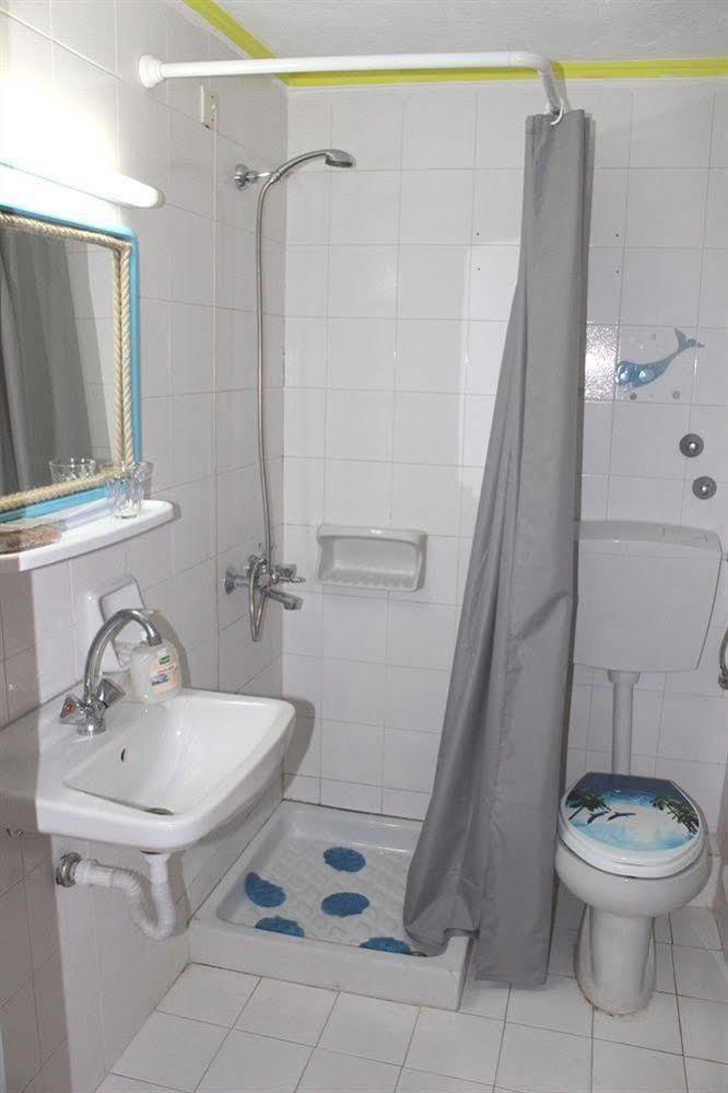 הרסוניסוס Arlen Beach Hotel מראה חיצוני תמונה